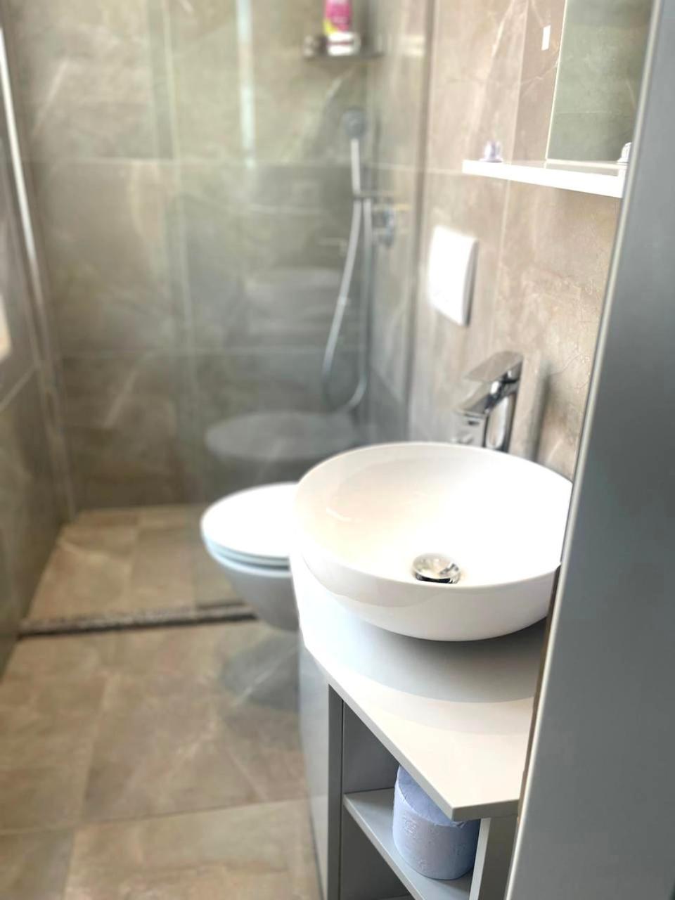 Alb Apartments Tirana Buitenkant foto